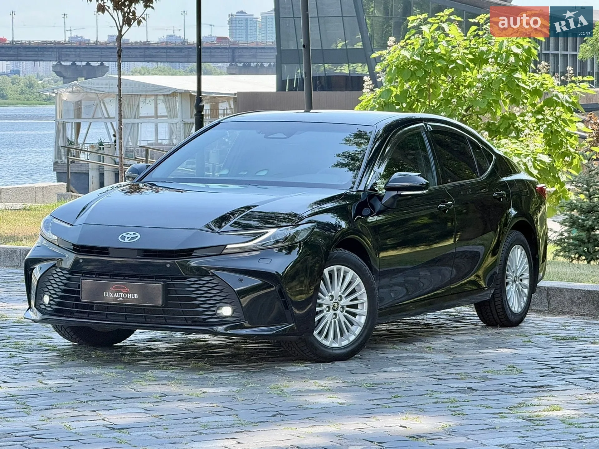 2025 Toyota Camry - мініатюра 16