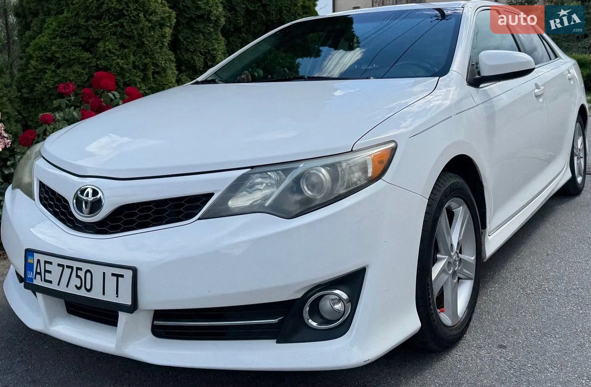 2013 Toyota Camry - фото 1
