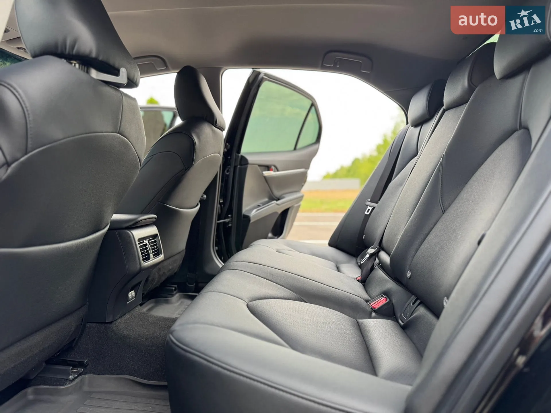2020 Toyota Camry - мініатюра 34