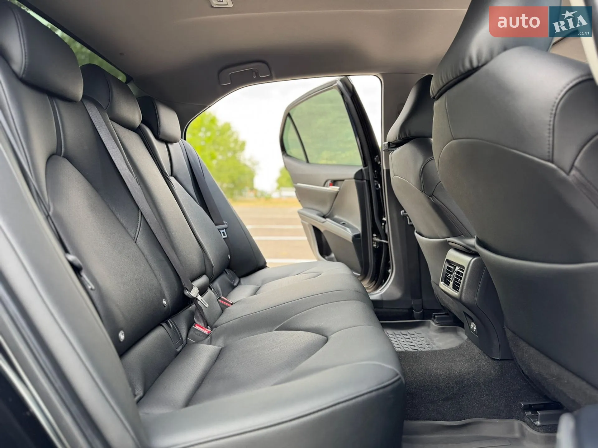 2020 Toyota Camry - мініатюра 37