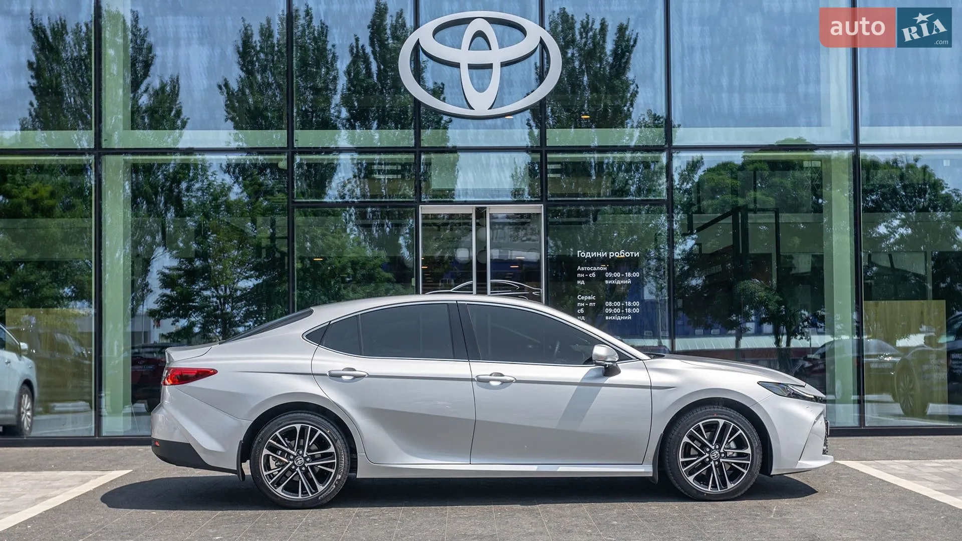 2025 Toyota Camry - мініатюра 17