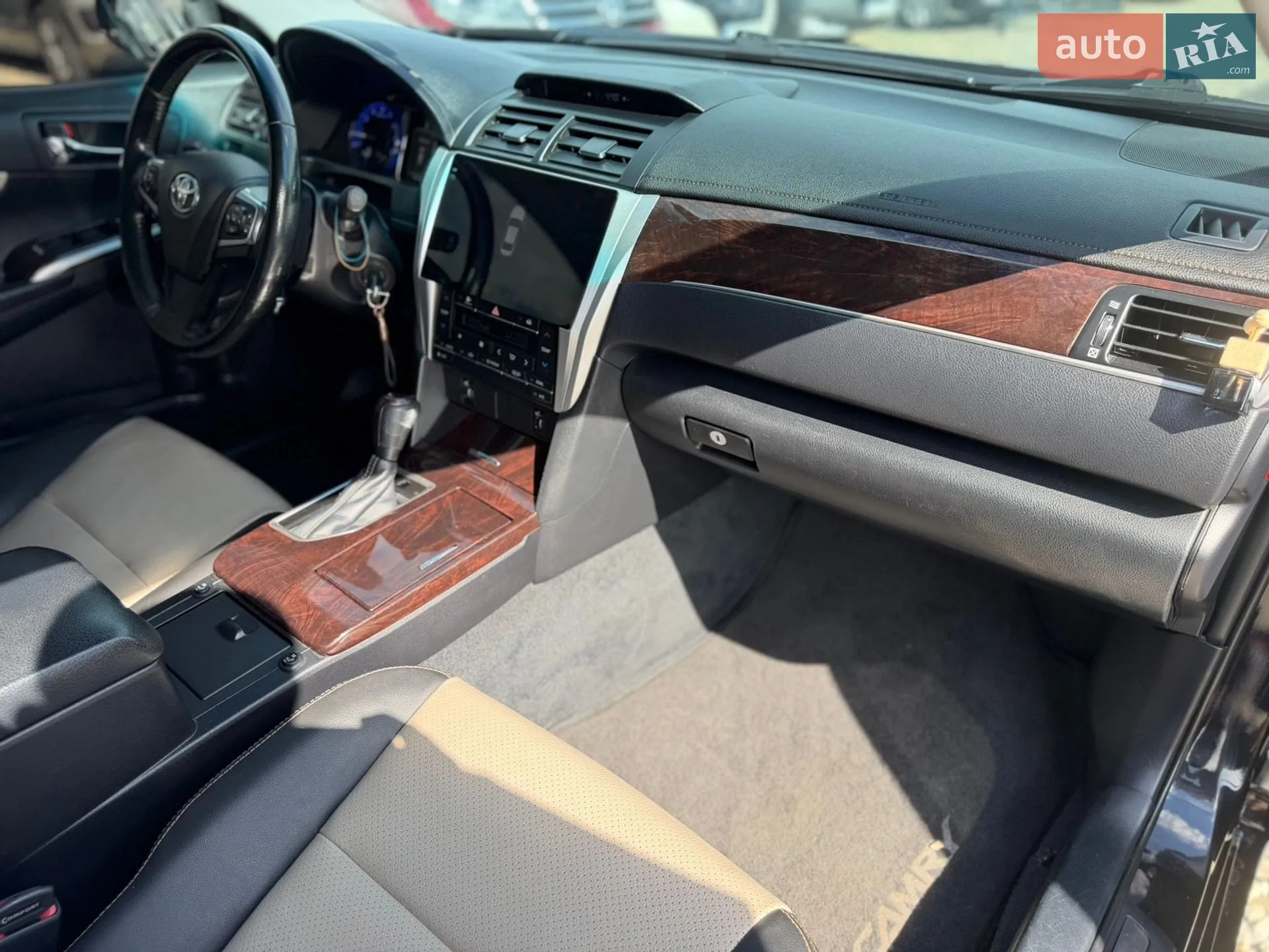 2015 Toyota Camry - мініатюра 28