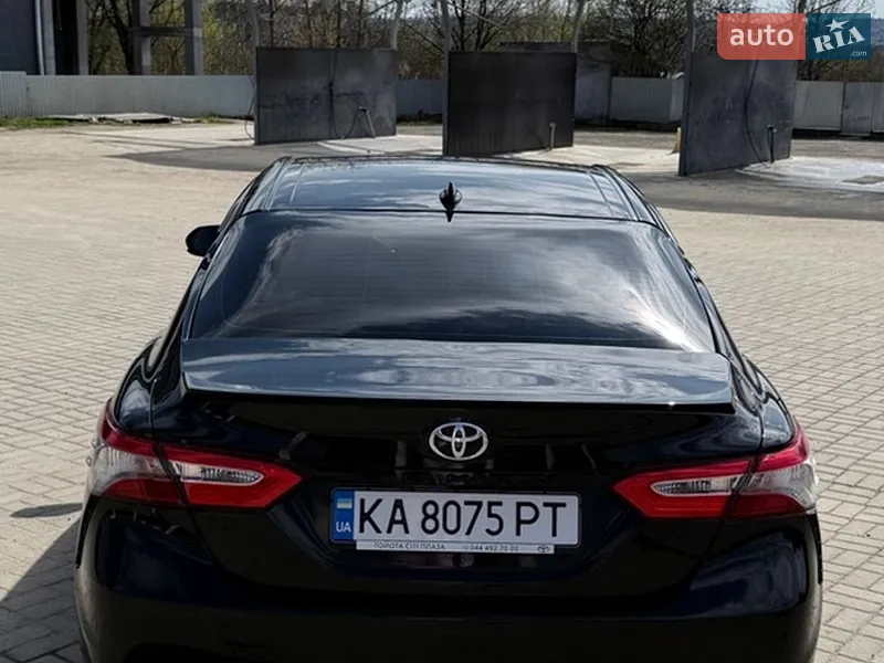 Toyota Camry 2019