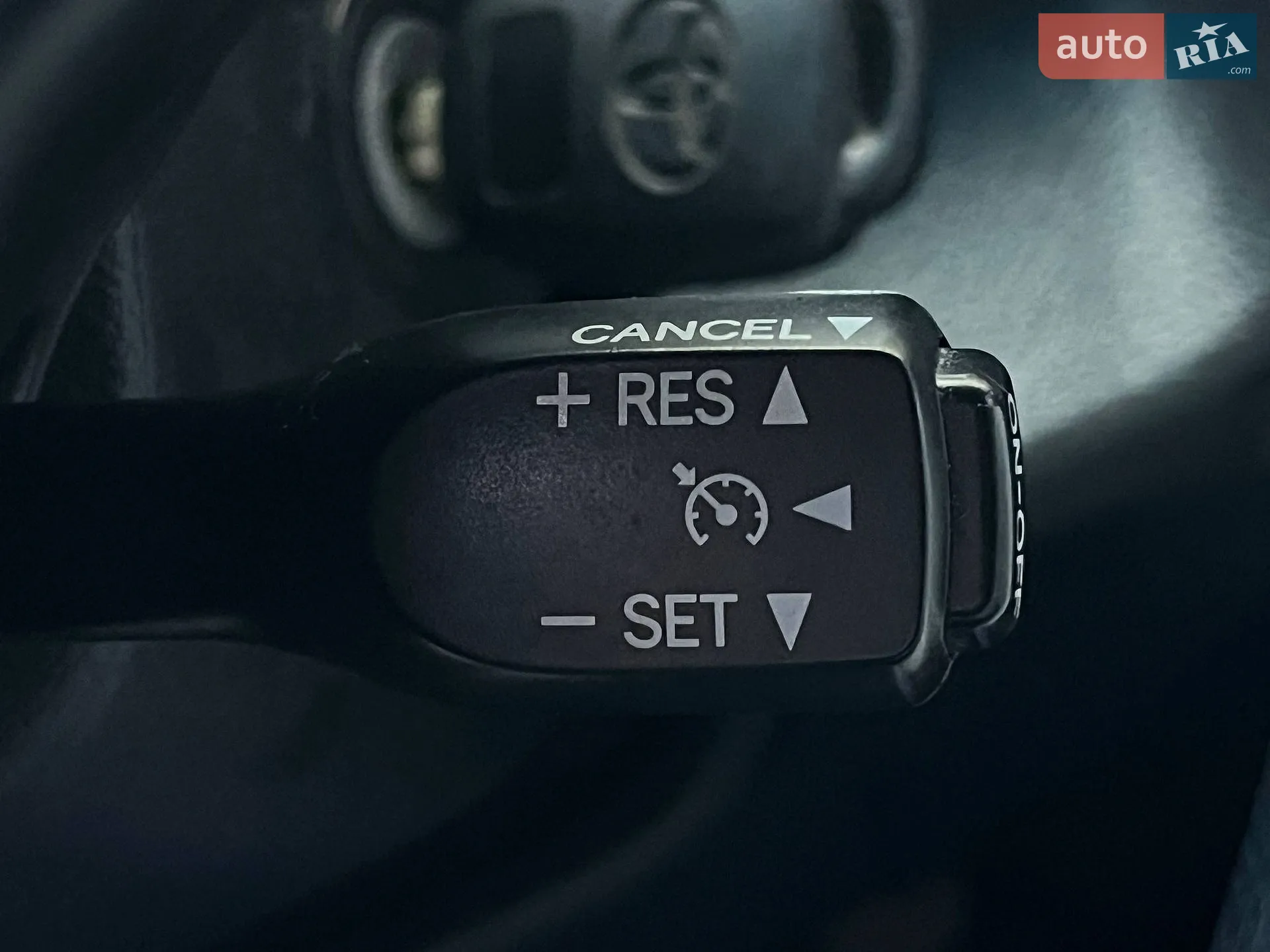2014 Toyota Camry - мініатюра 22
