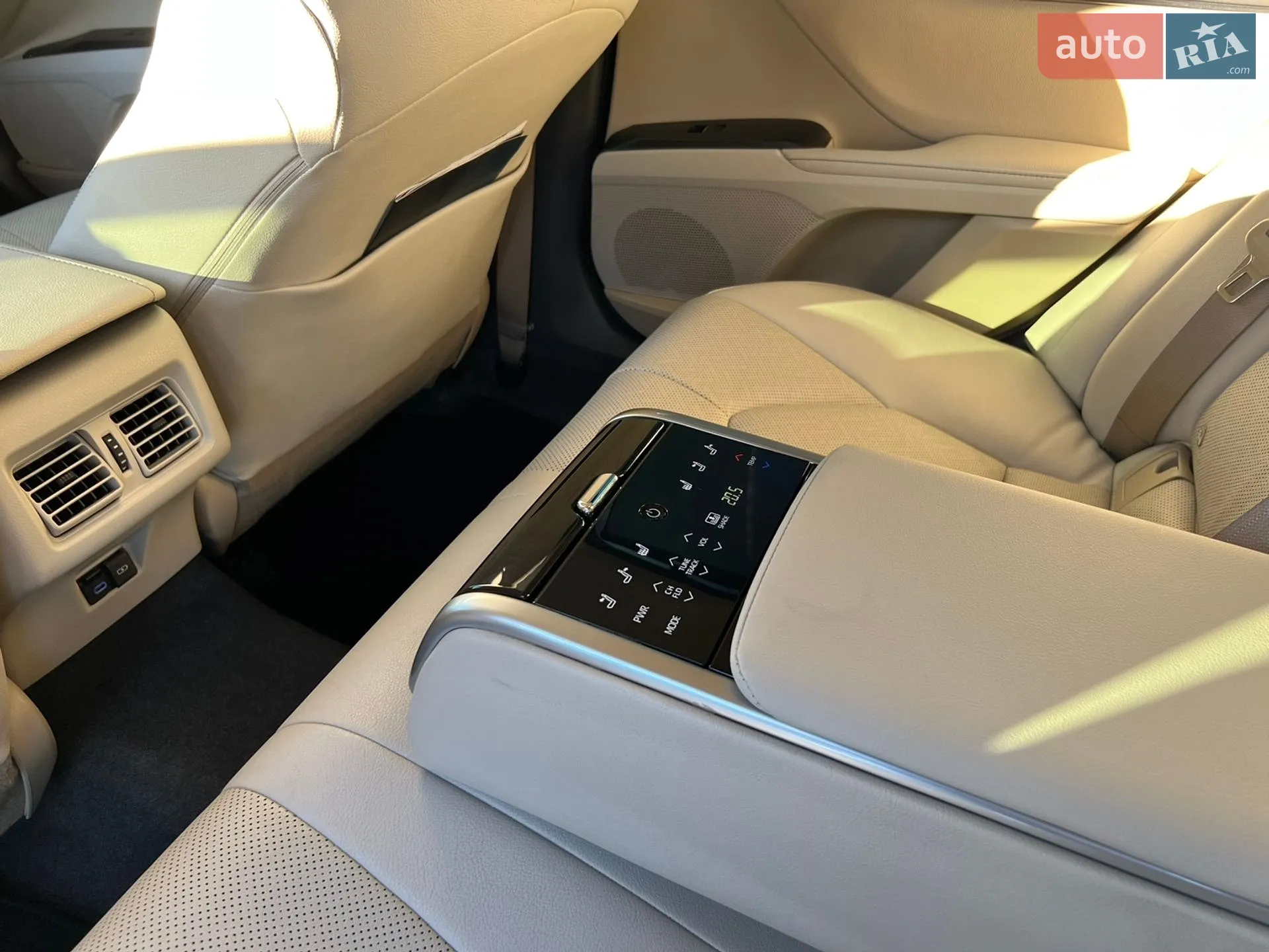 2023 Toyota Camry - мініатюра 15