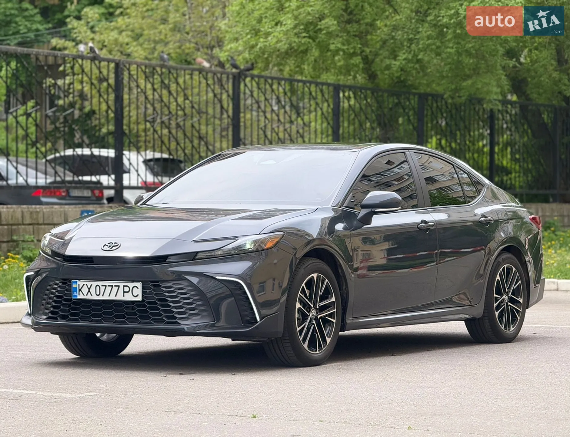2025 Toyota Camry - мініатюра 3
