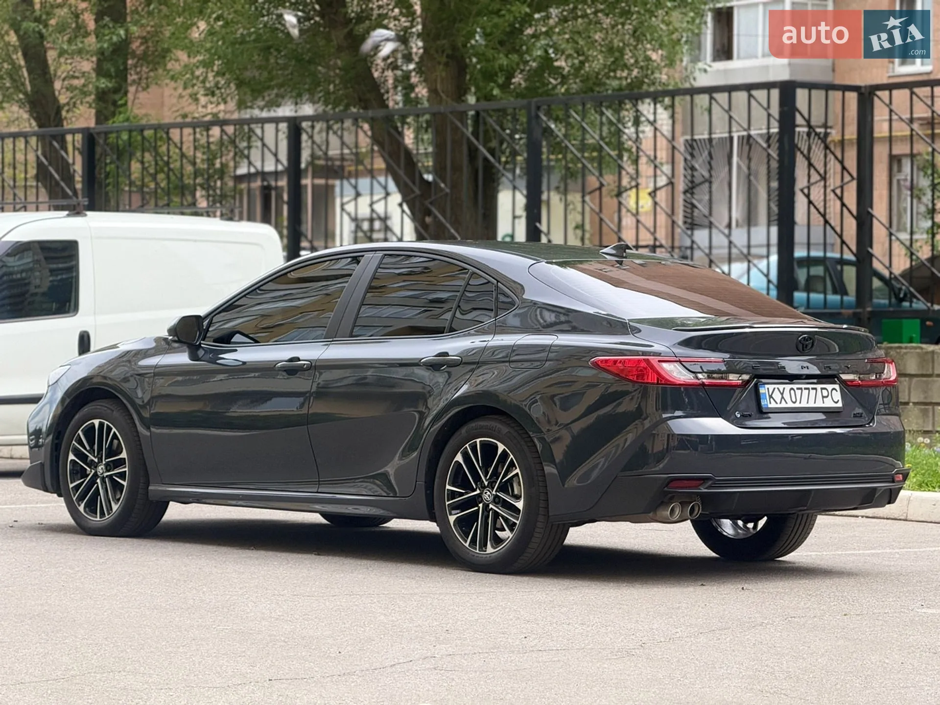 2025 Toyota Camry - мініатюра 9