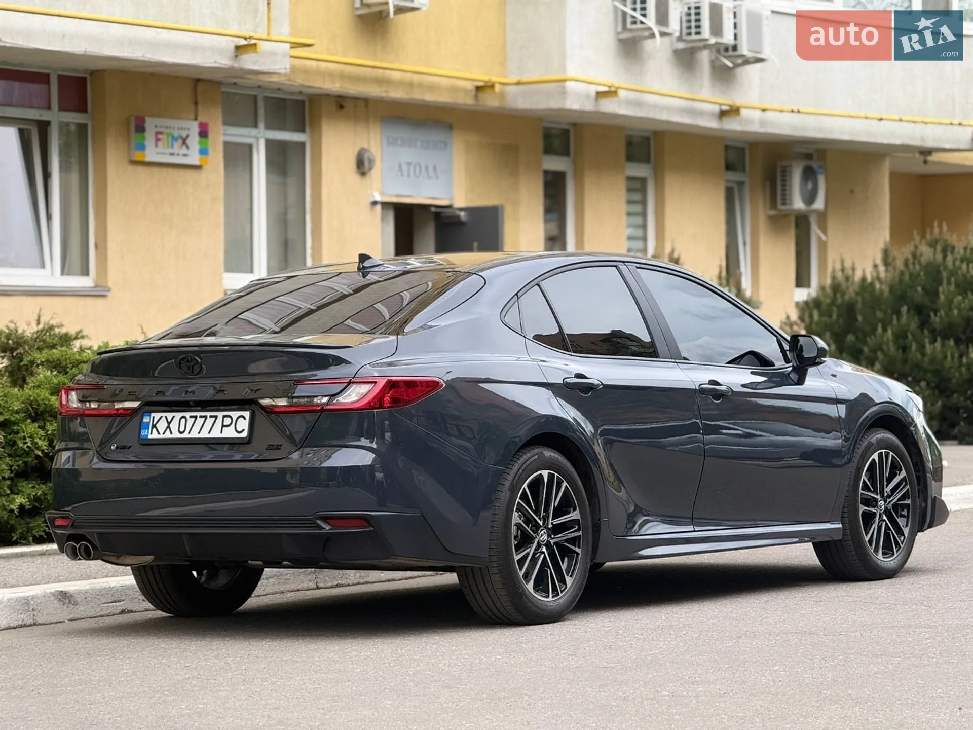 2025 Toyota Camry - мініатюра 10