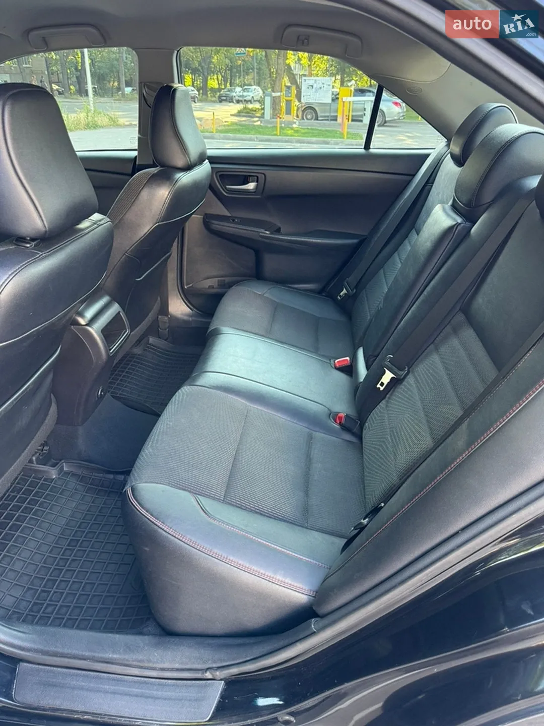 2016 Toyota Camry - мініатюра 13