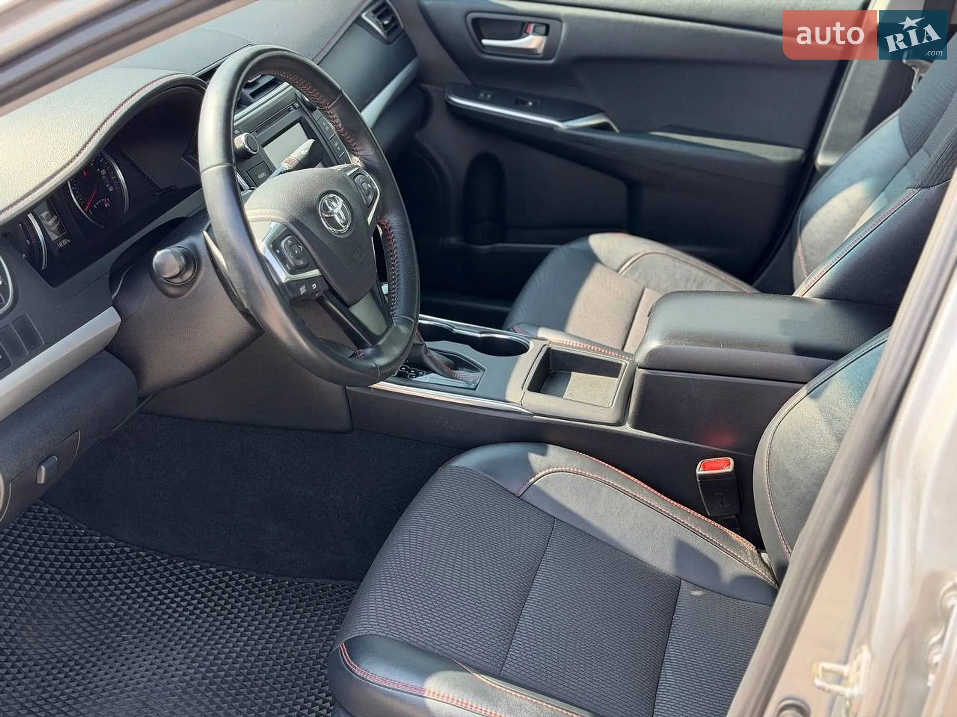 2015 Toyota Camry - мініатюра 24
