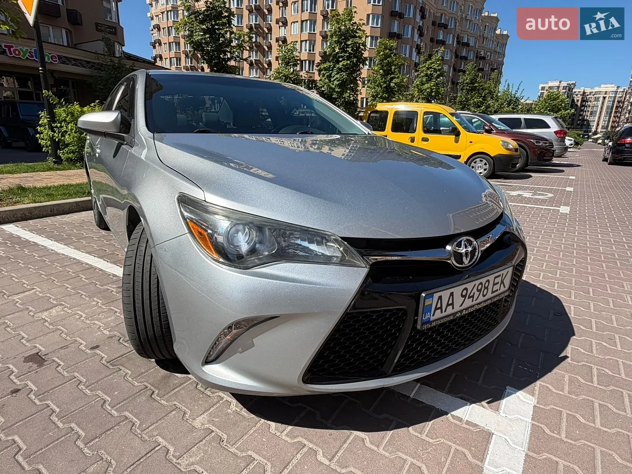 2016 Toyota Camry - мініатюра 8