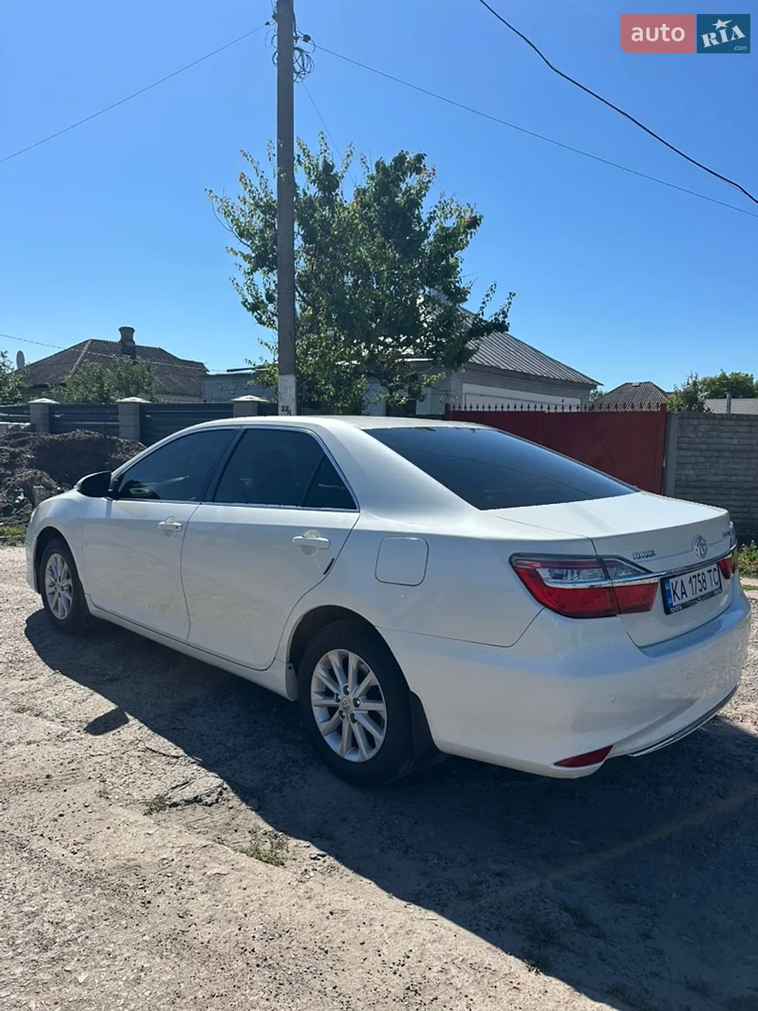 2016 Toyota Camry - фото 1