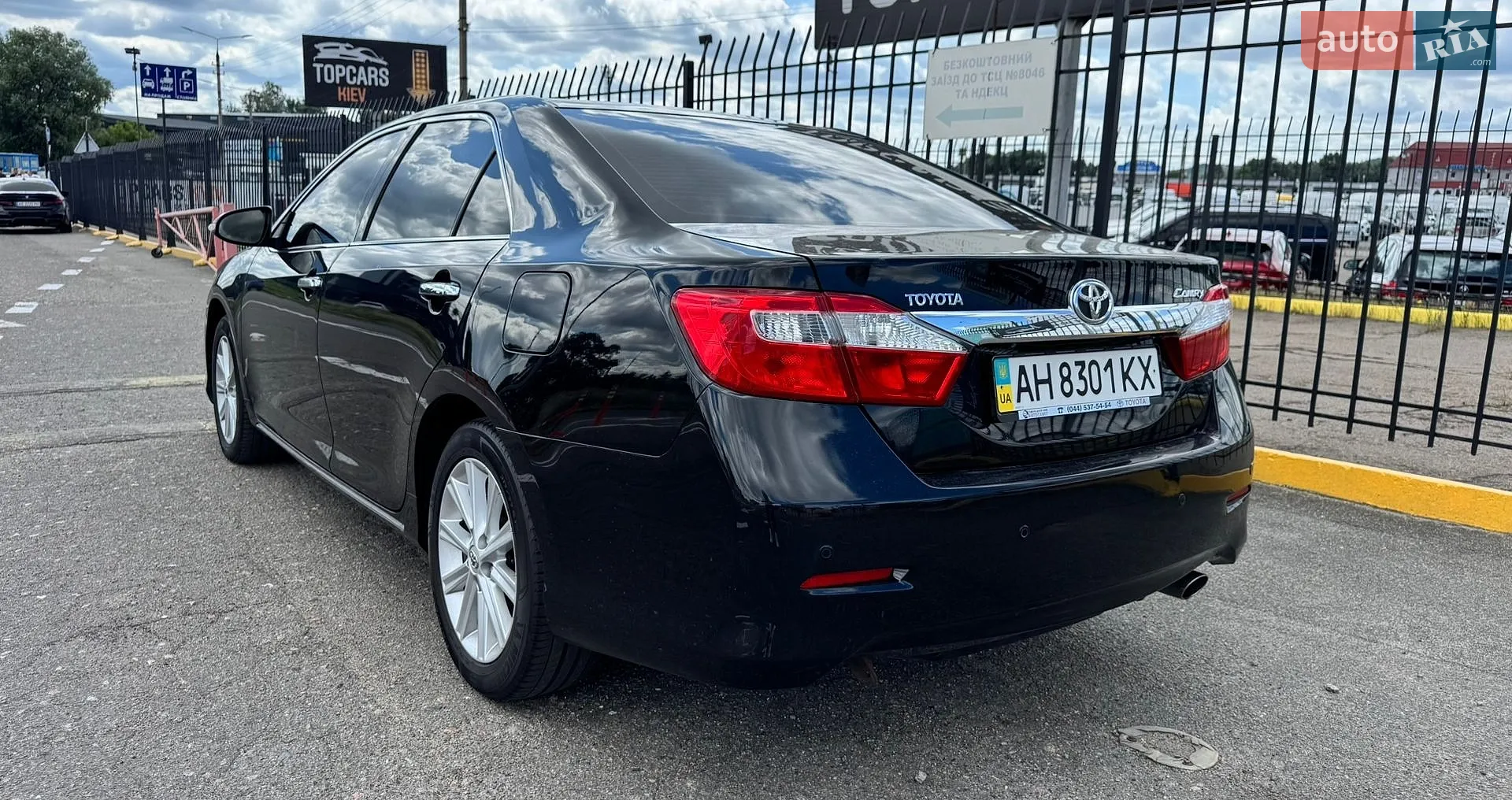 2013 Toyota Camry - мініатюра 3