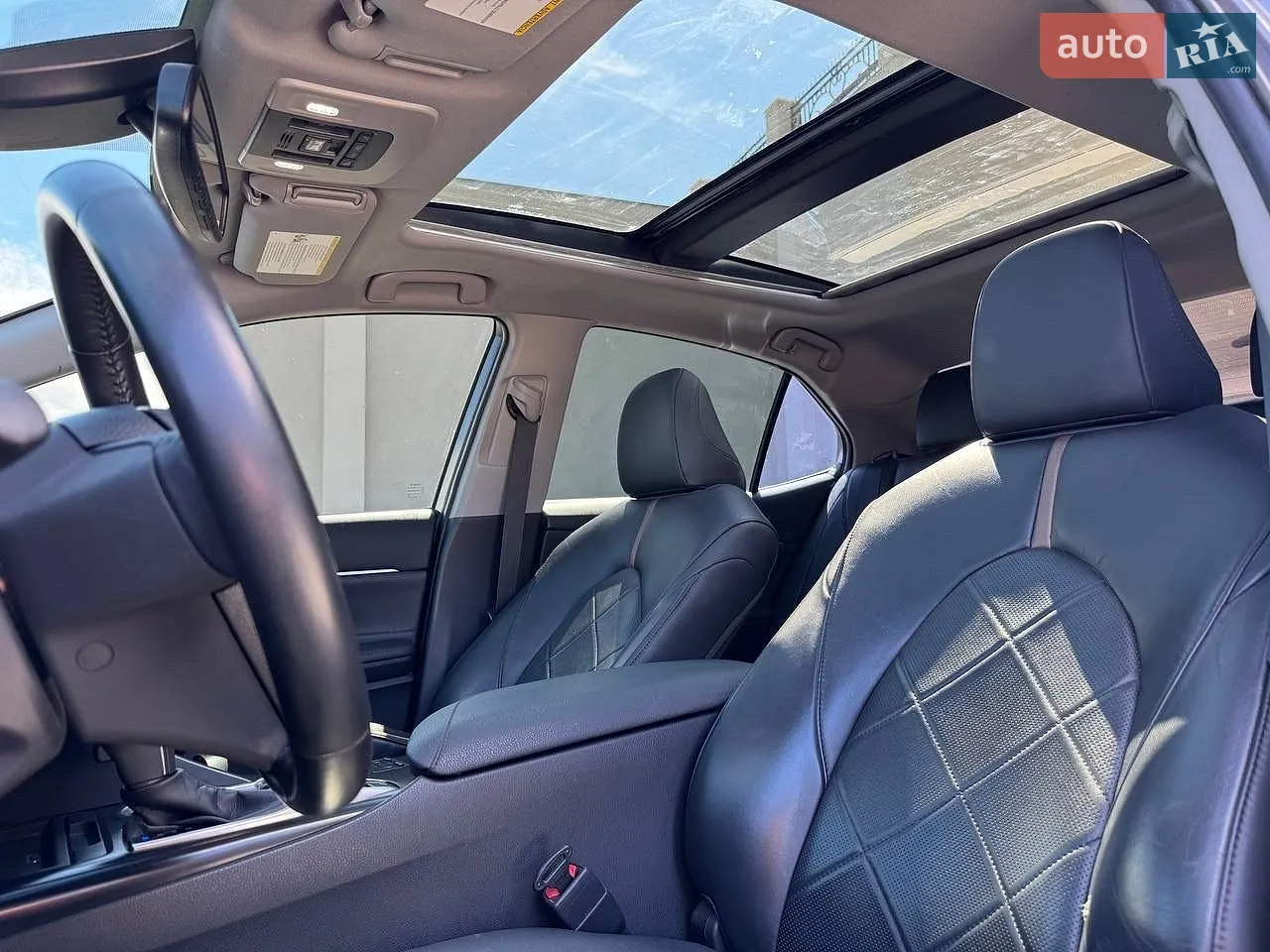 2017 Toyota Camry - мініатюра 8