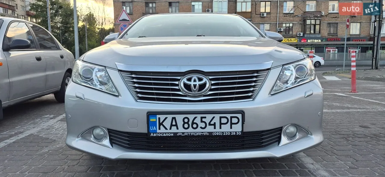 2014 Toyota Camry - мініатюра 9