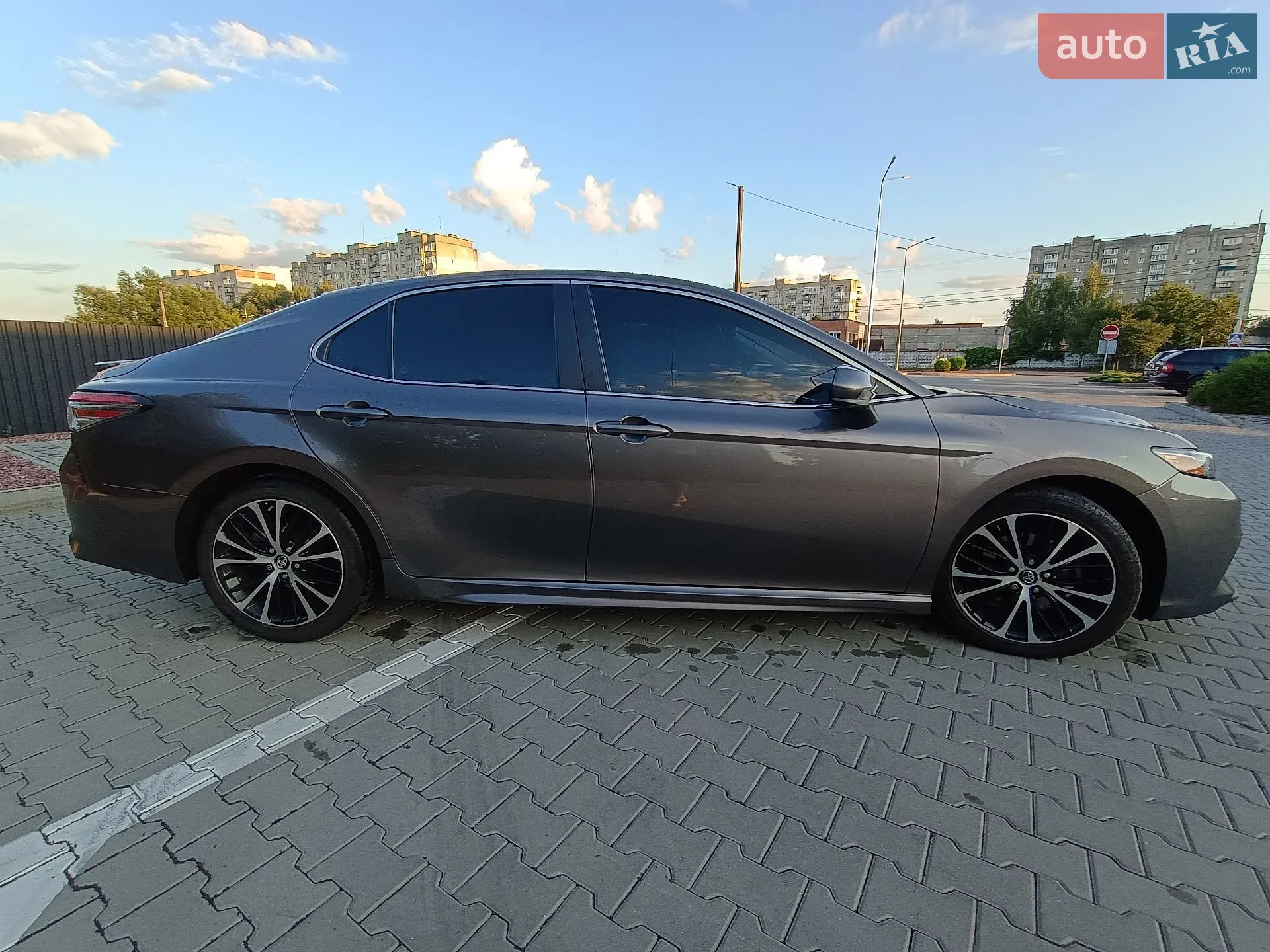 2017 Toyota Camry - мініатюра 3