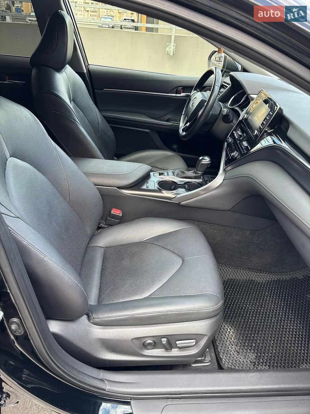 2022 Toyota Camry - мініатюра 17