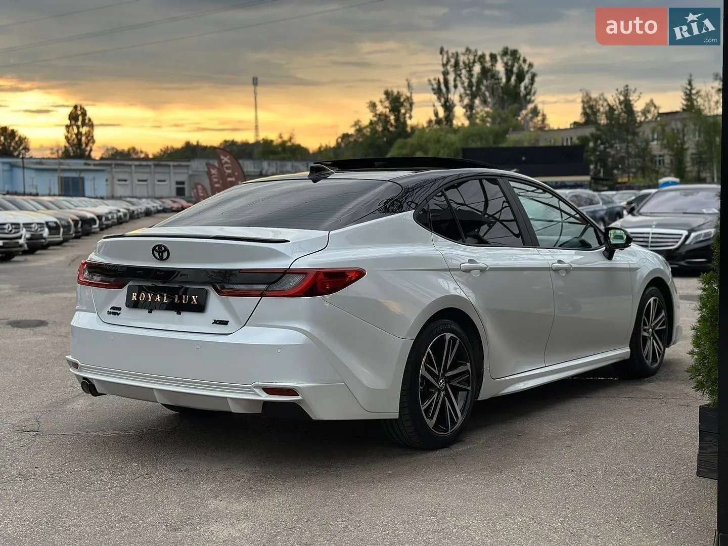 2025 Toyota Camry - мініатюра 10