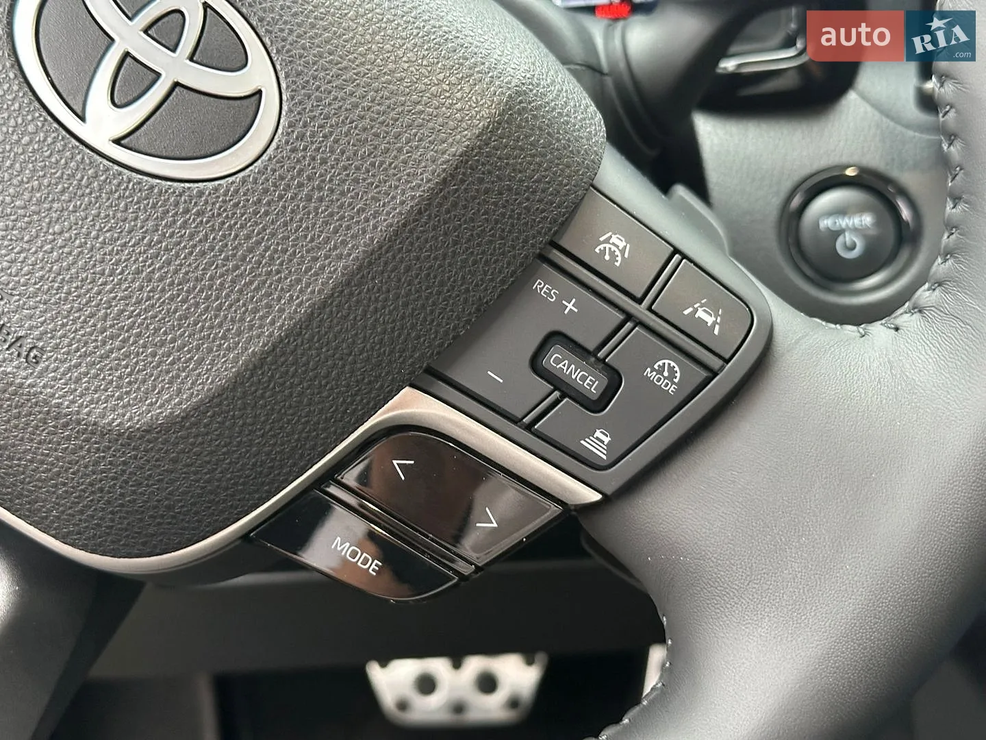 2025 Toyota Camry - мініатюра 32