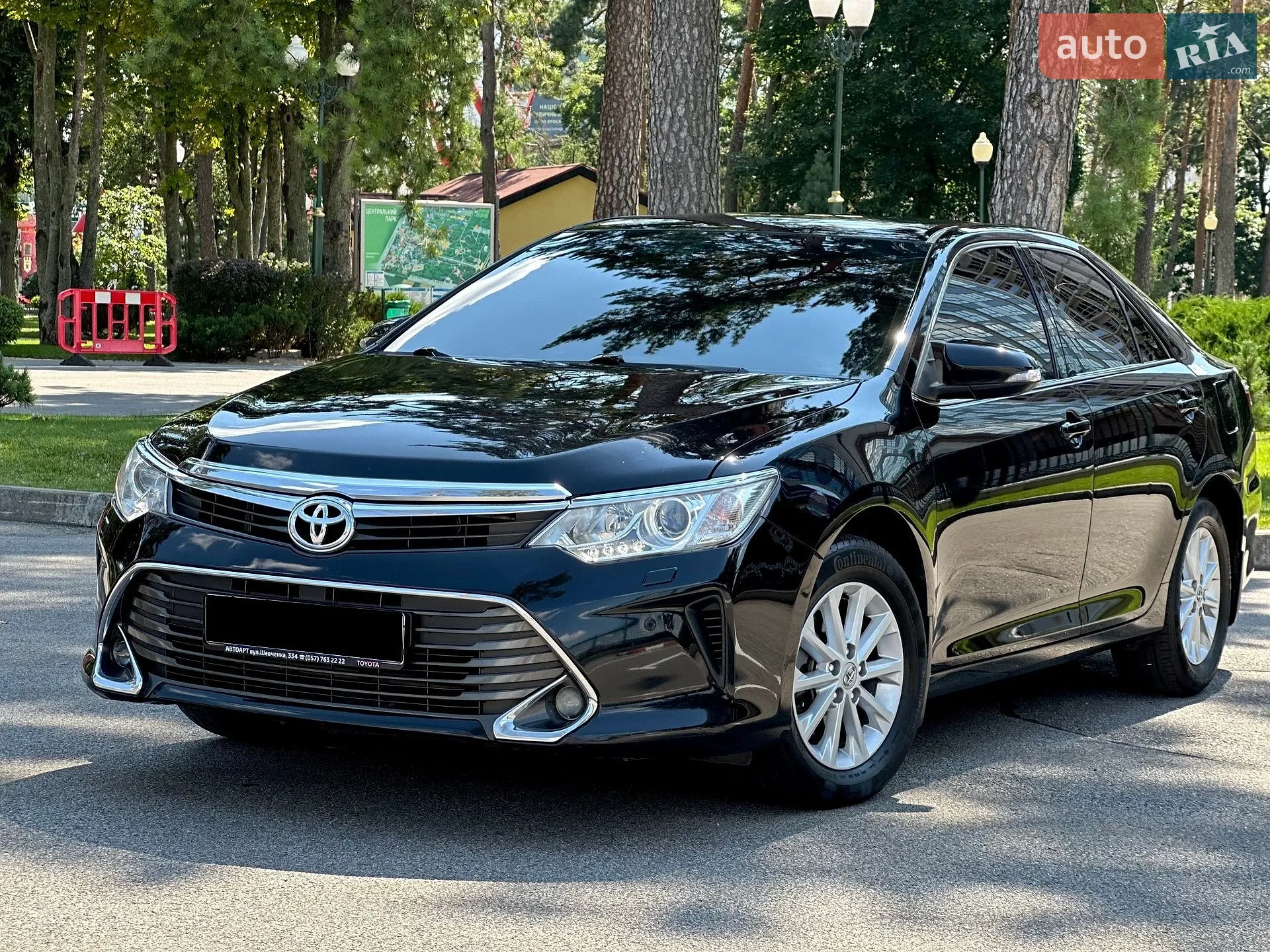 2015 Toyota Camry - мініатюра 2