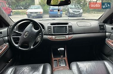 Седан Toyota Camry 2004 в Луцке