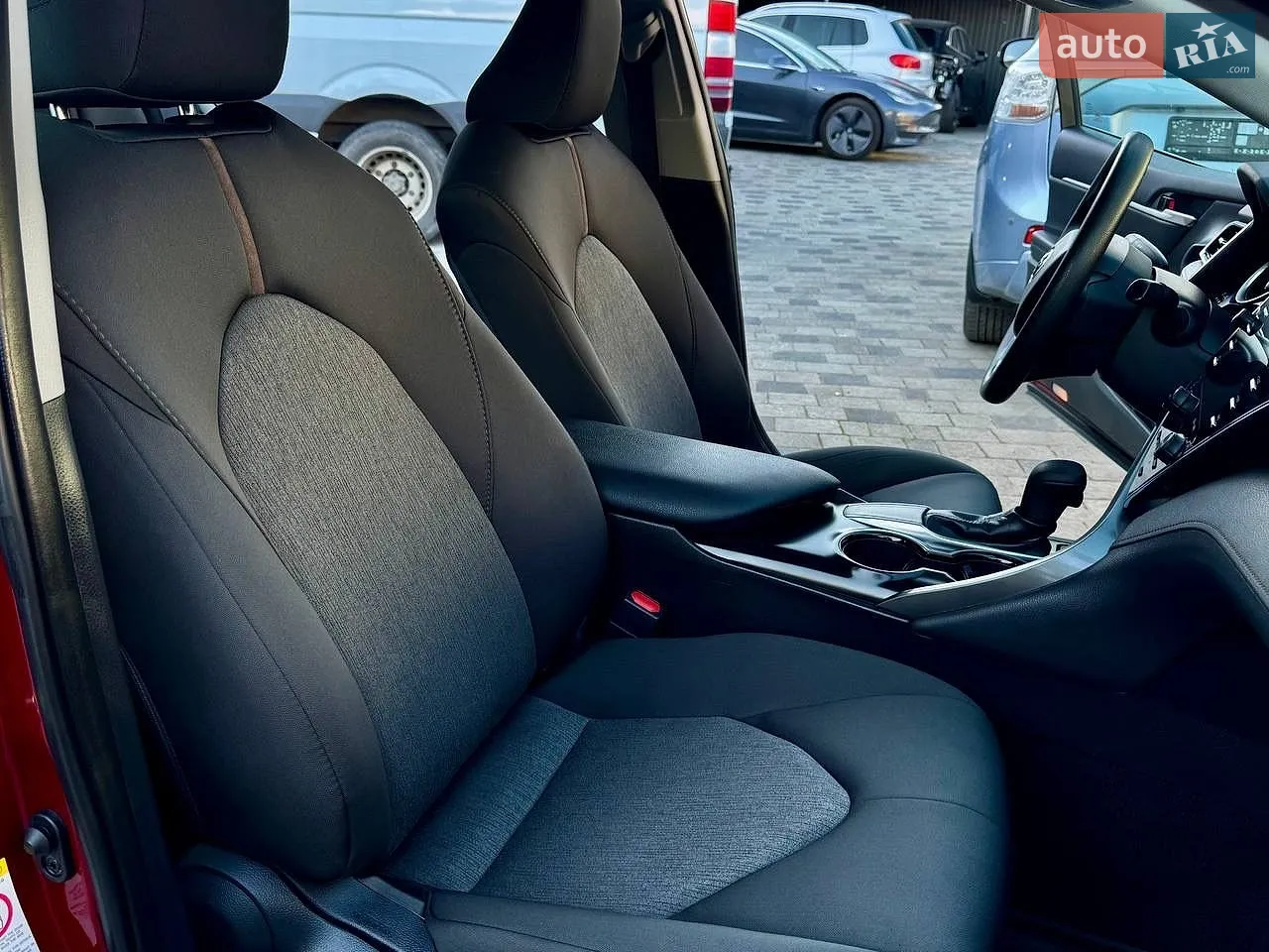 2018 Toyota Camry - мініатюра 17