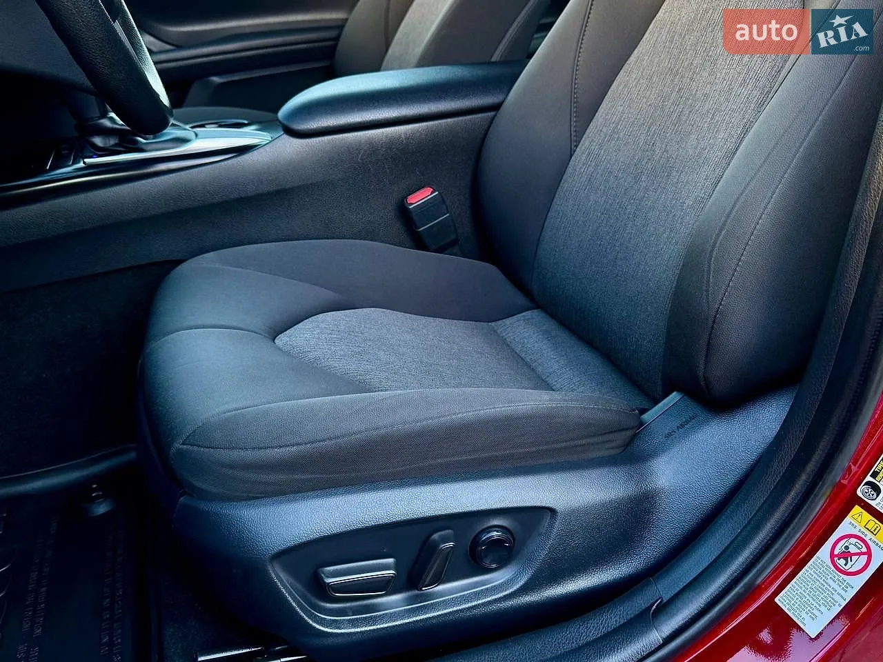 2018 Toyota Camry - мініатюра 41