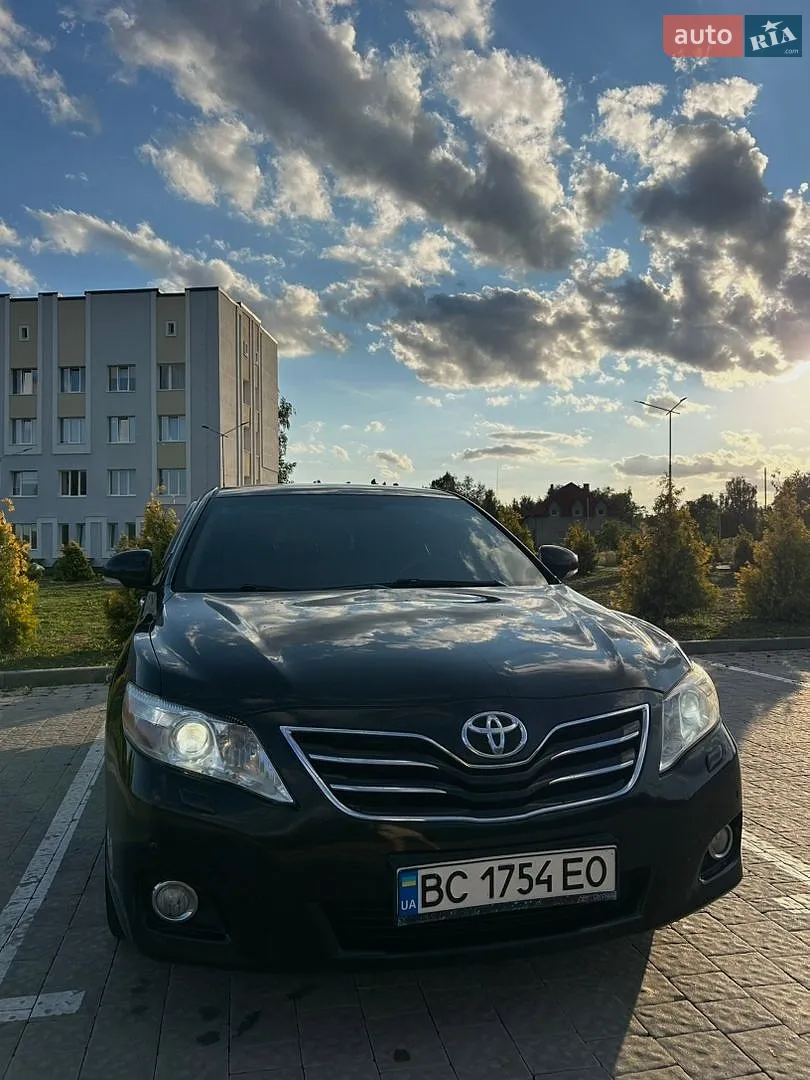 2010 Toyota Camry - мініатюра 2