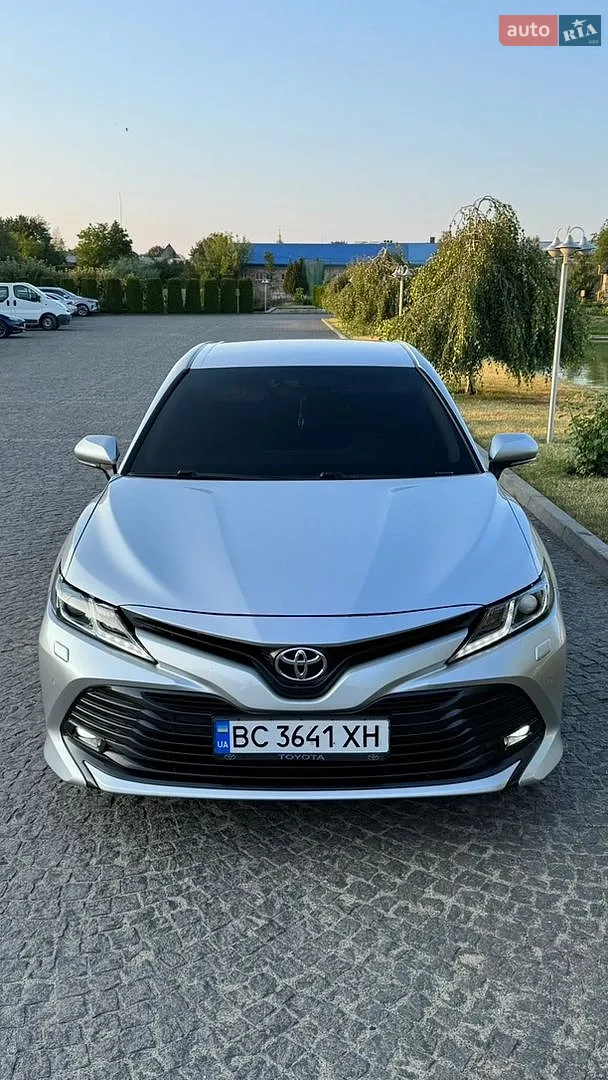 2018 Toyota Camry - мініатюра 2