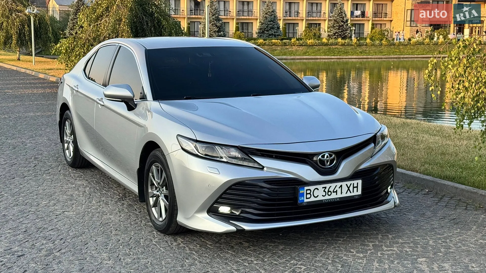 2018 Toyota Camry - мініатюра 4