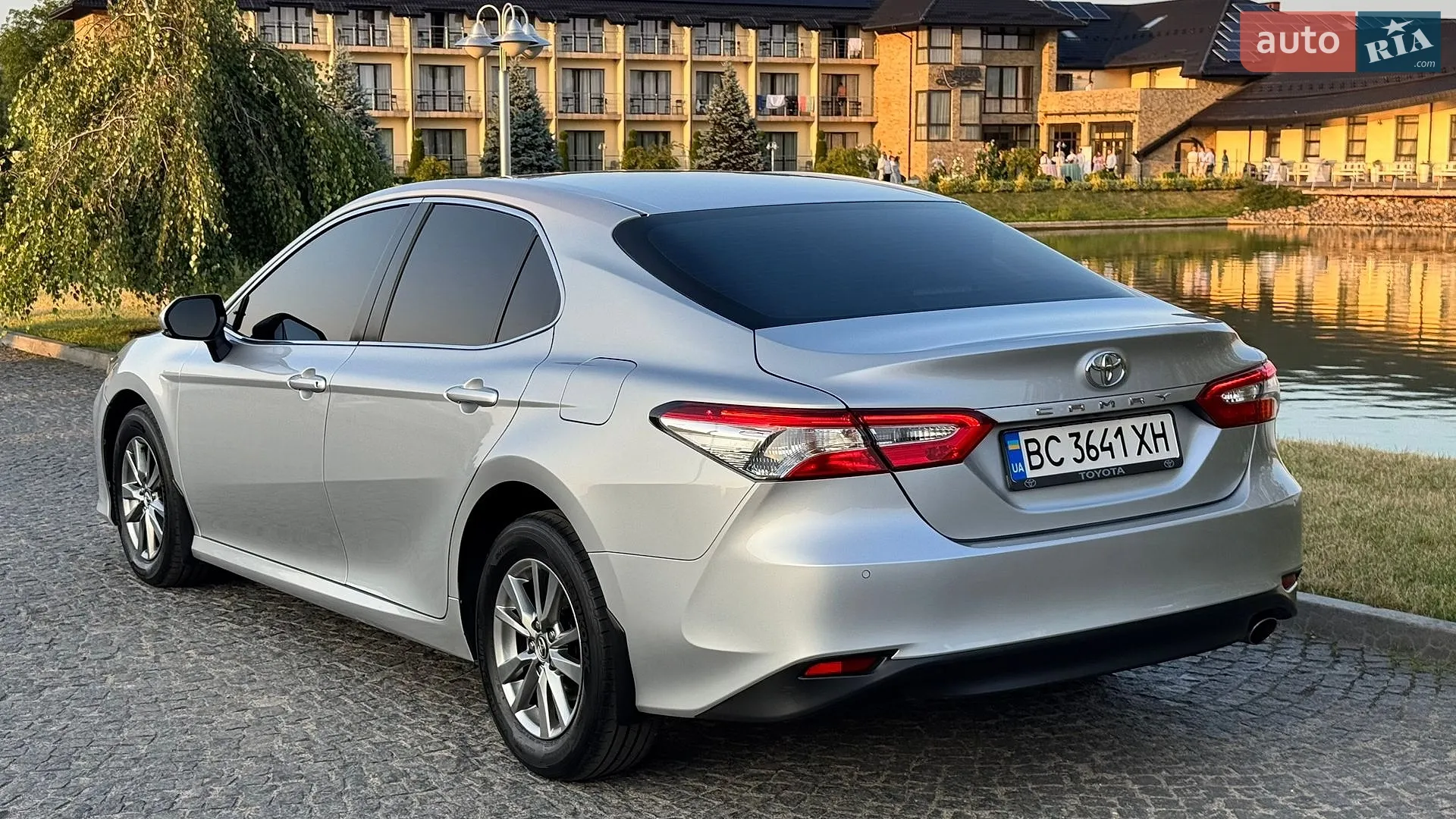 2018 Toyota Camry - мініатюра 12