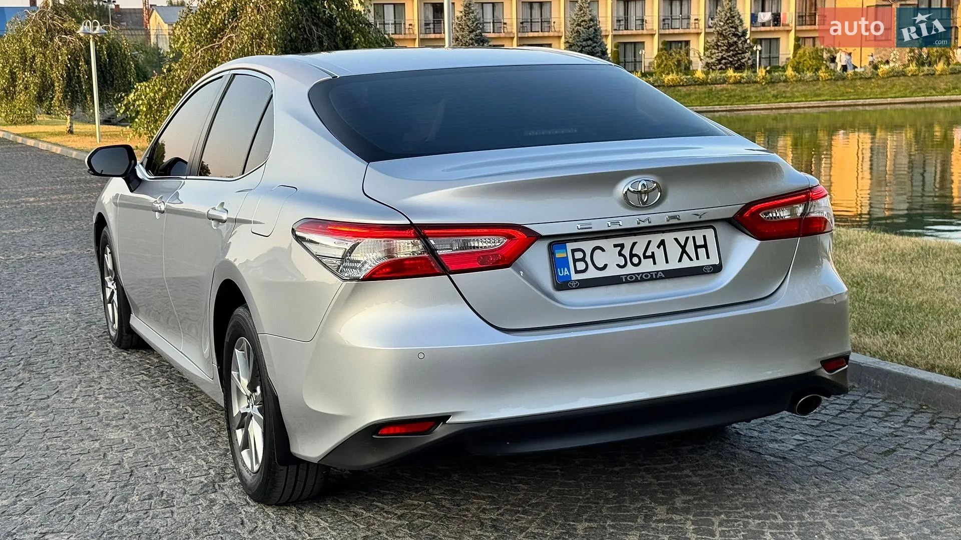 2018 Toyota Camry - мініатюра 13