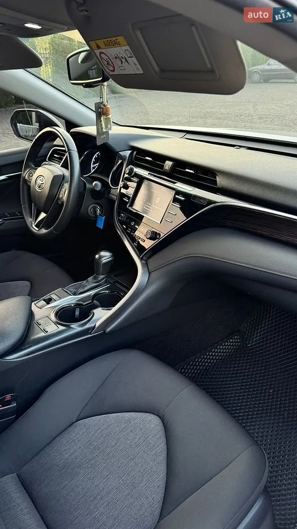 2018 Toyota Camry - мініатюра 18