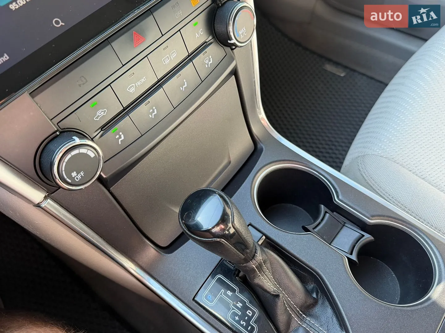 2015 Toyota Camry - мініатюра 22
