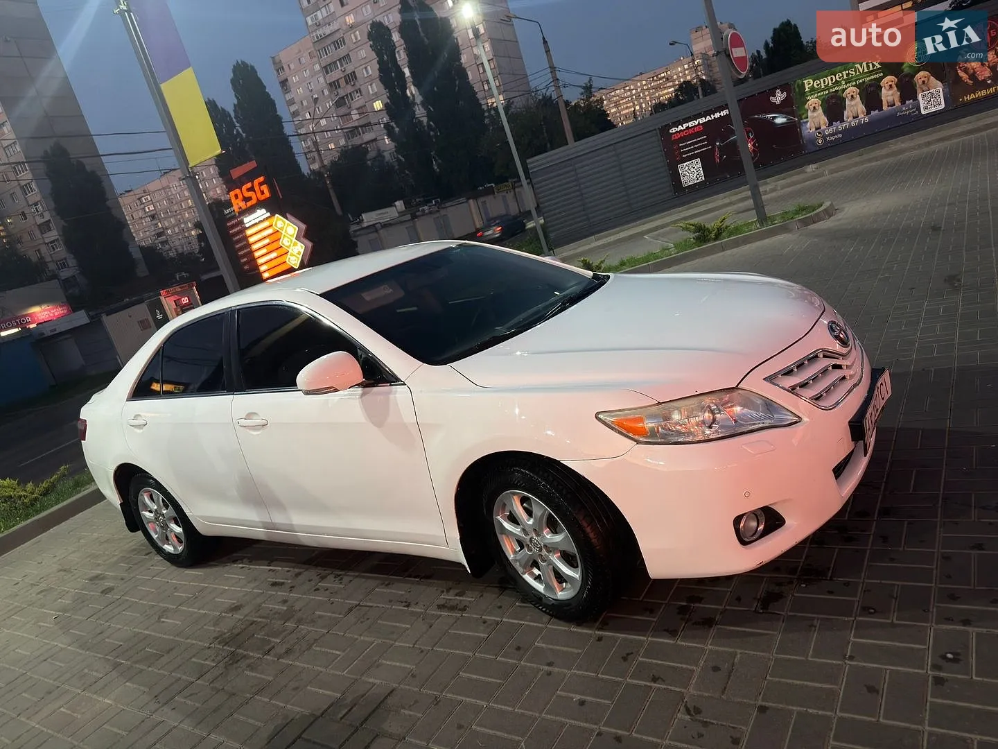 2010 Toyota Camry - мініатюра 3