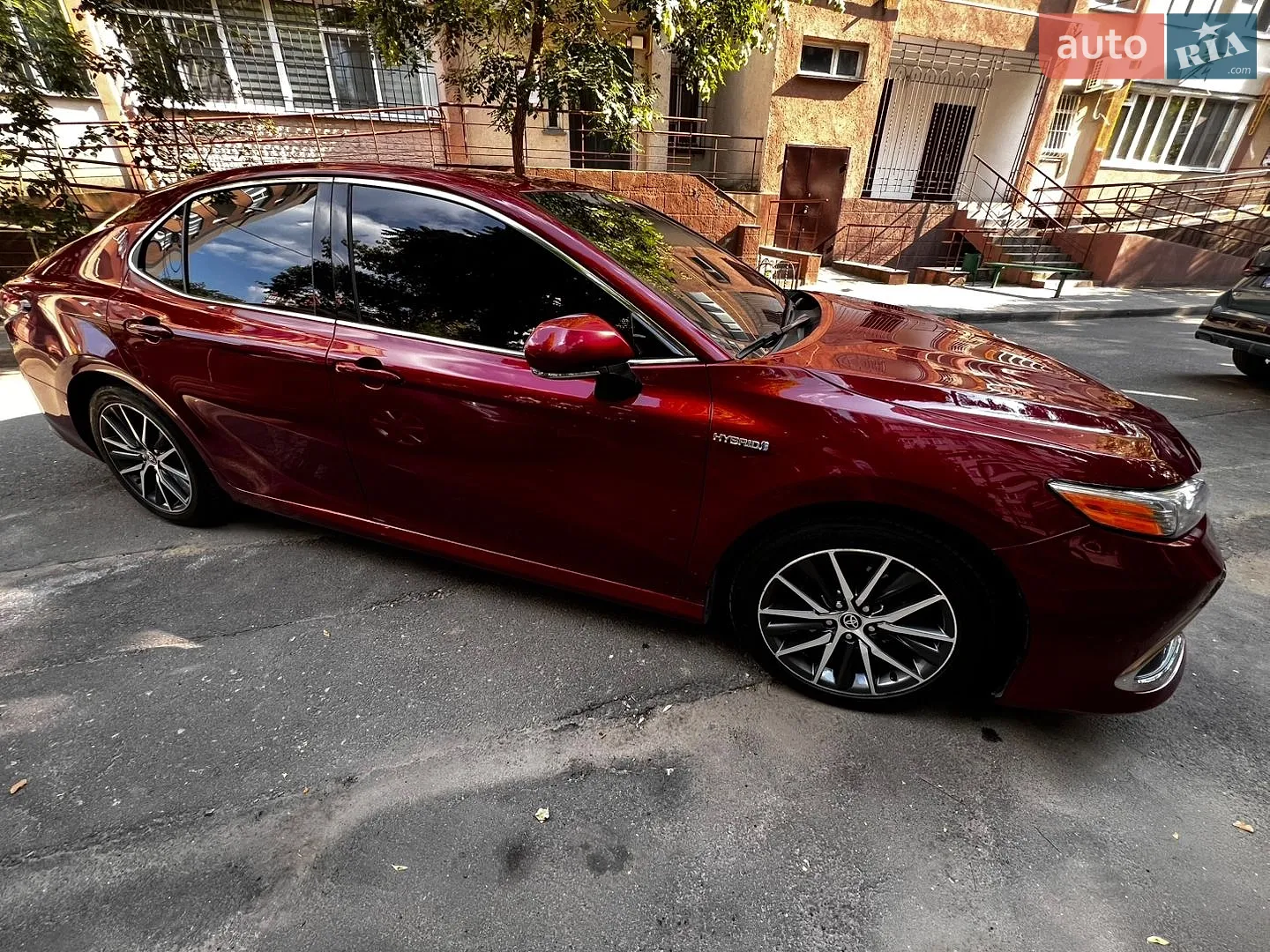 2020 Toyota Camry - мініатюра 2