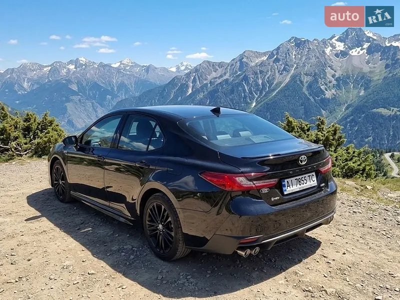 Toyota Camry 2025