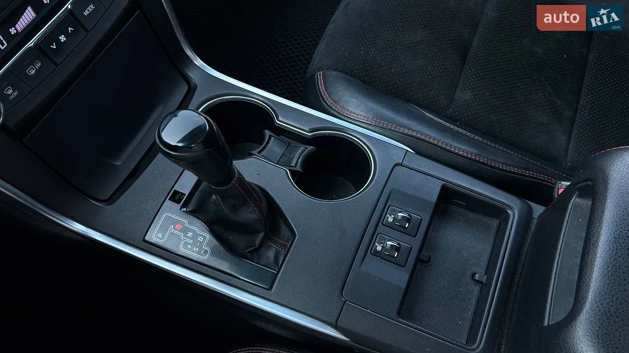 2016 Toyota Camry - мініатюра 11