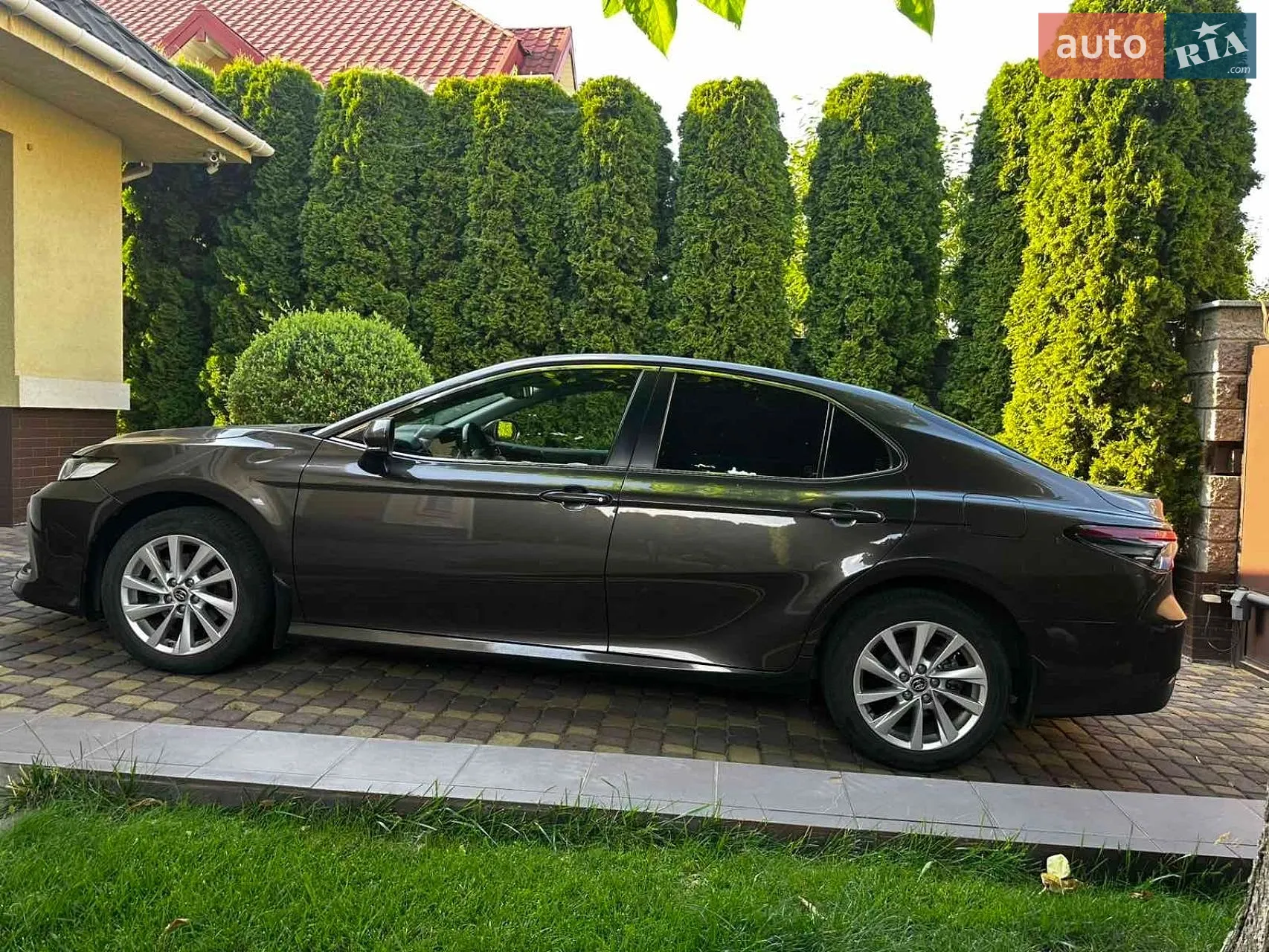 2021 Toyota Camry - мініатюра 2