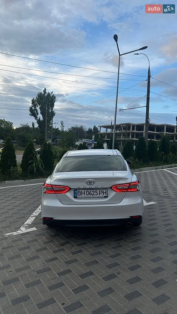 2017 Toyota Camry - мініатюра 3