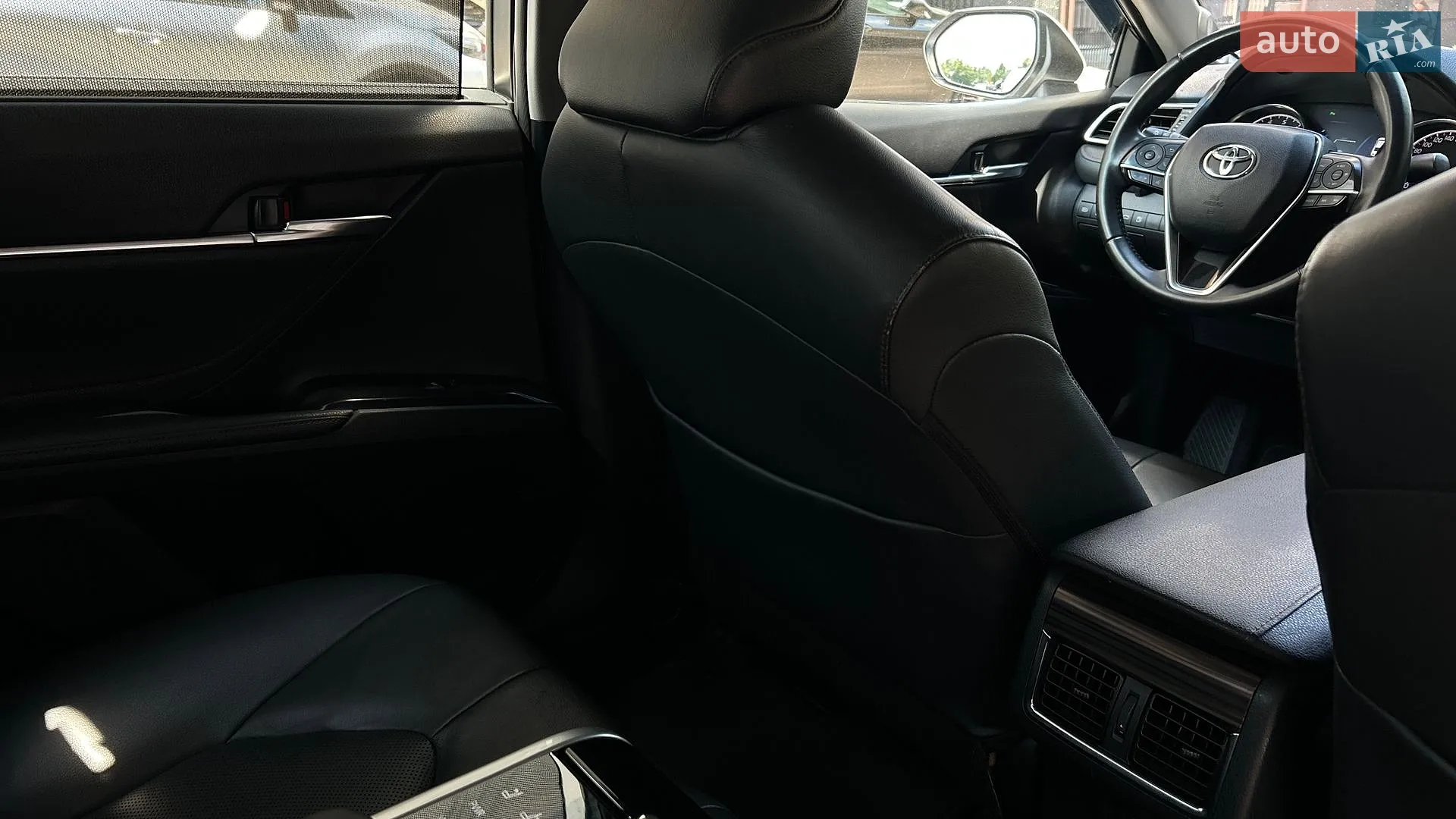 2017 Toyota Camry - мініатюра 16