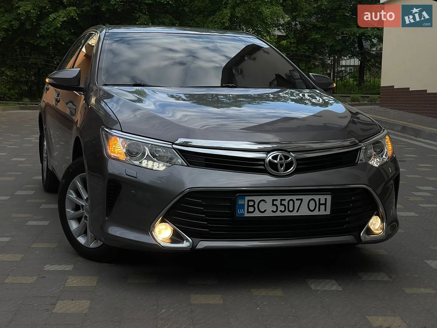 2016 Toyota Camry - мініатюра 2