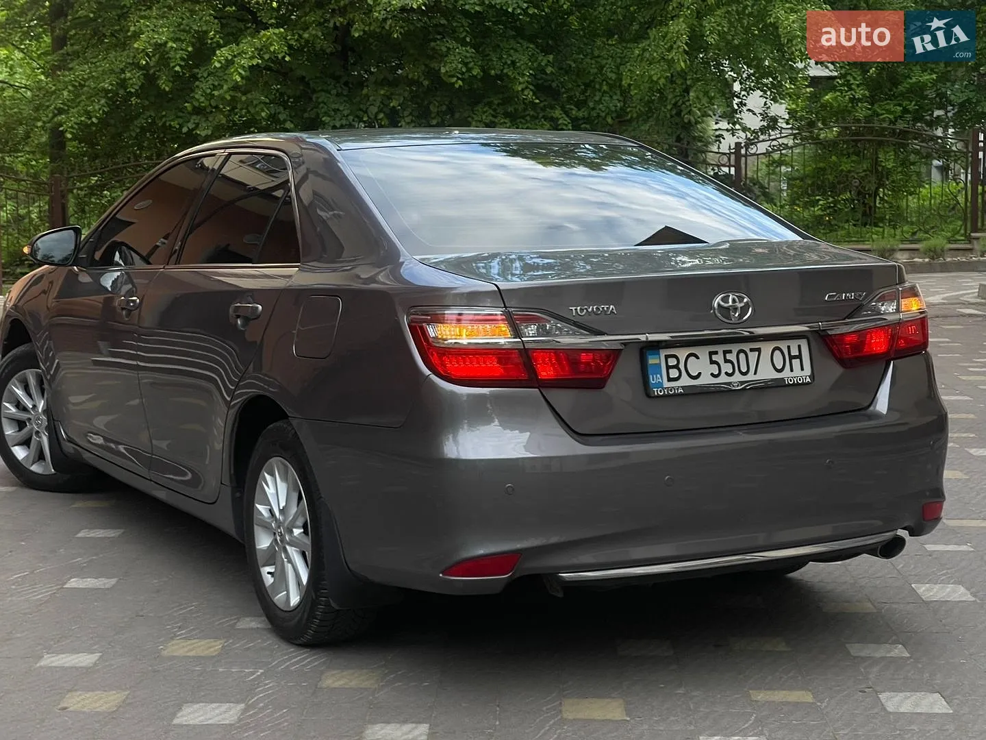 2016 Toyota Camry - мініатюра 21