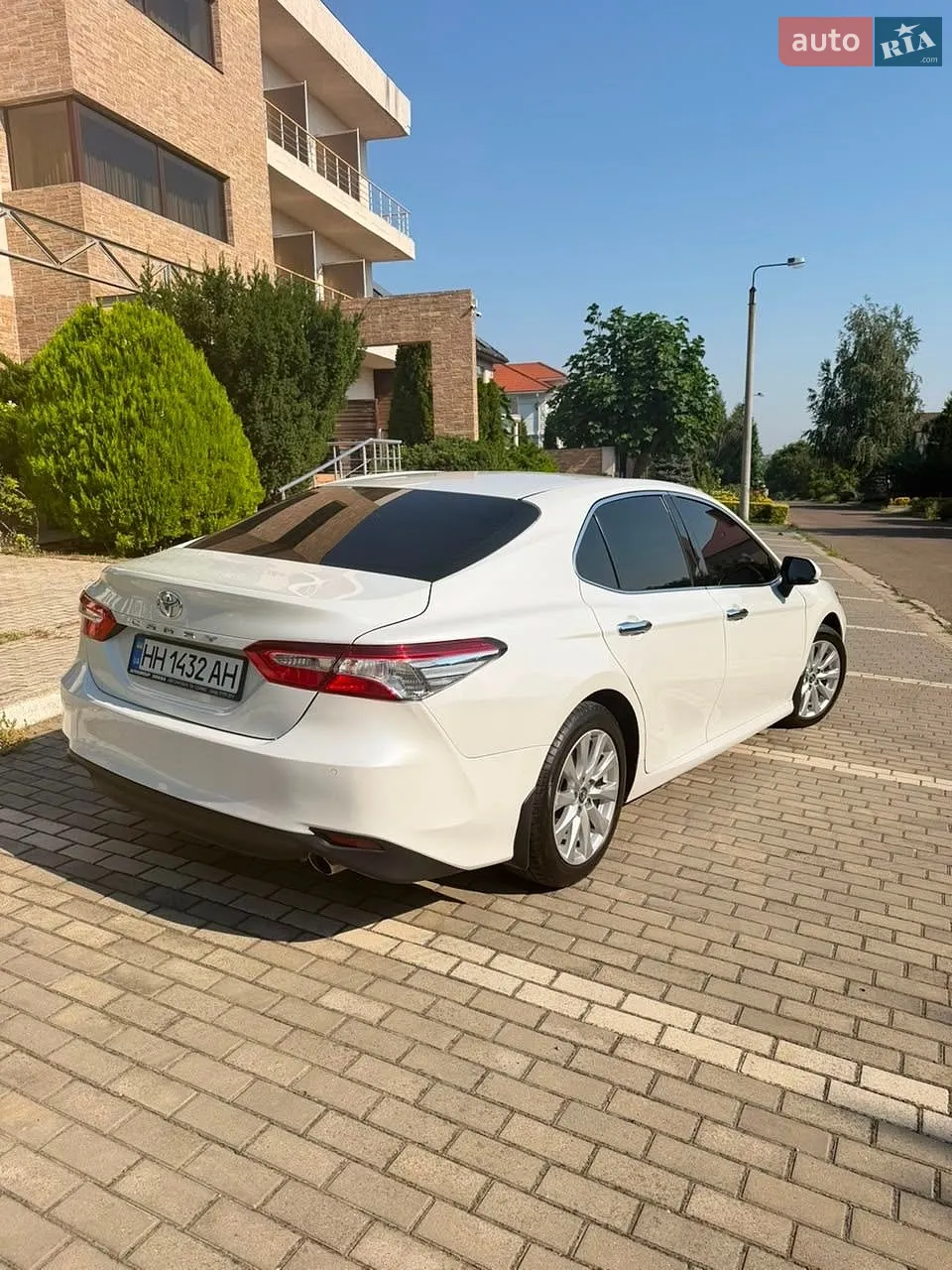 2018 Toyota Camry - мініатюра 3