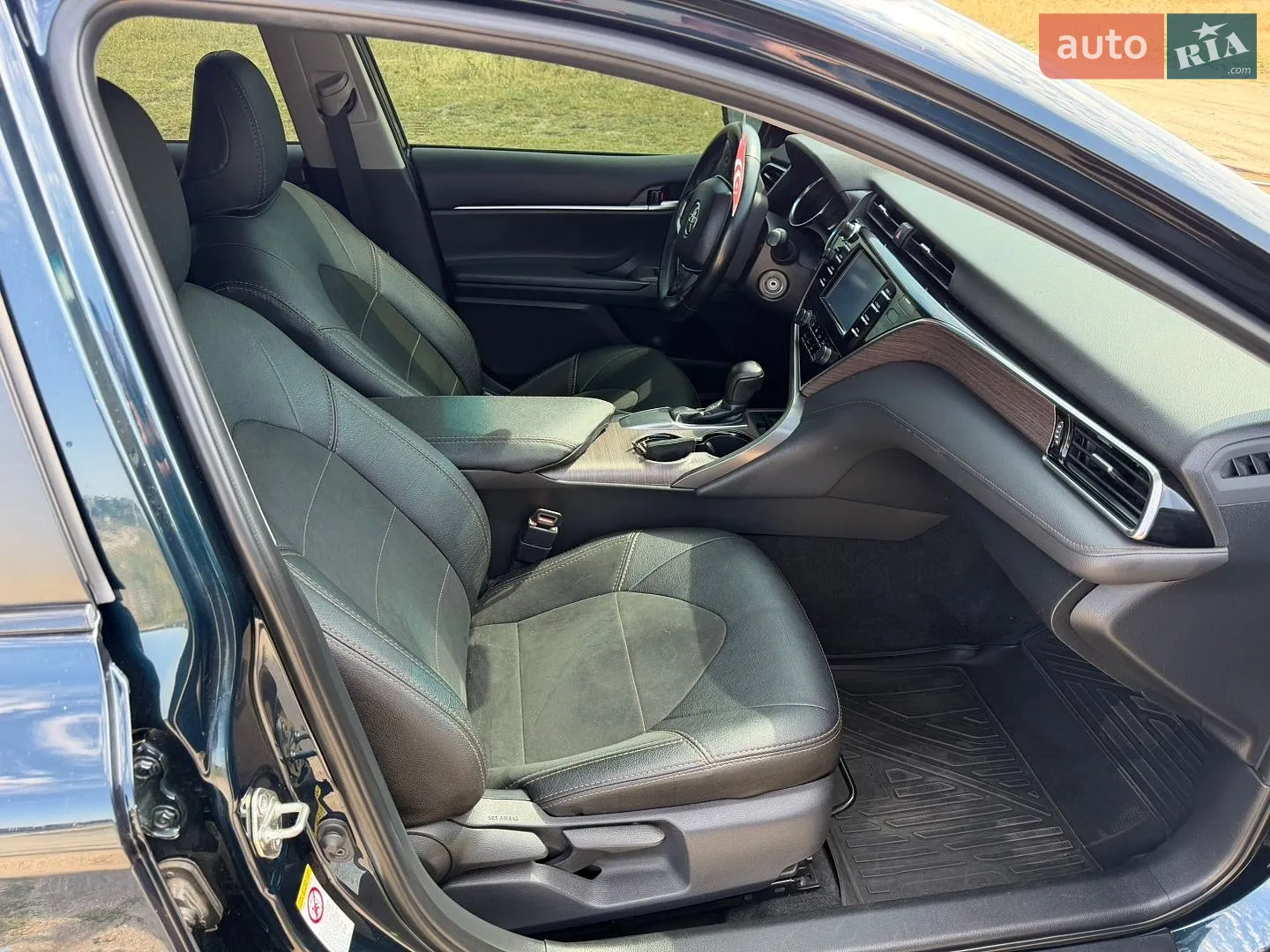 2018 Toyota Camry - мініатюра 11