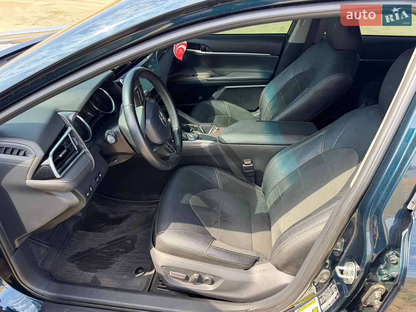 2018 Toyota Camry - мініатюра 18