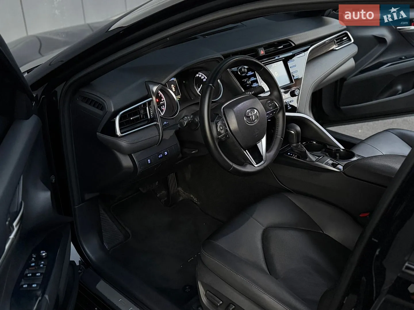 2018 Toyota Camry - мініатюра 17