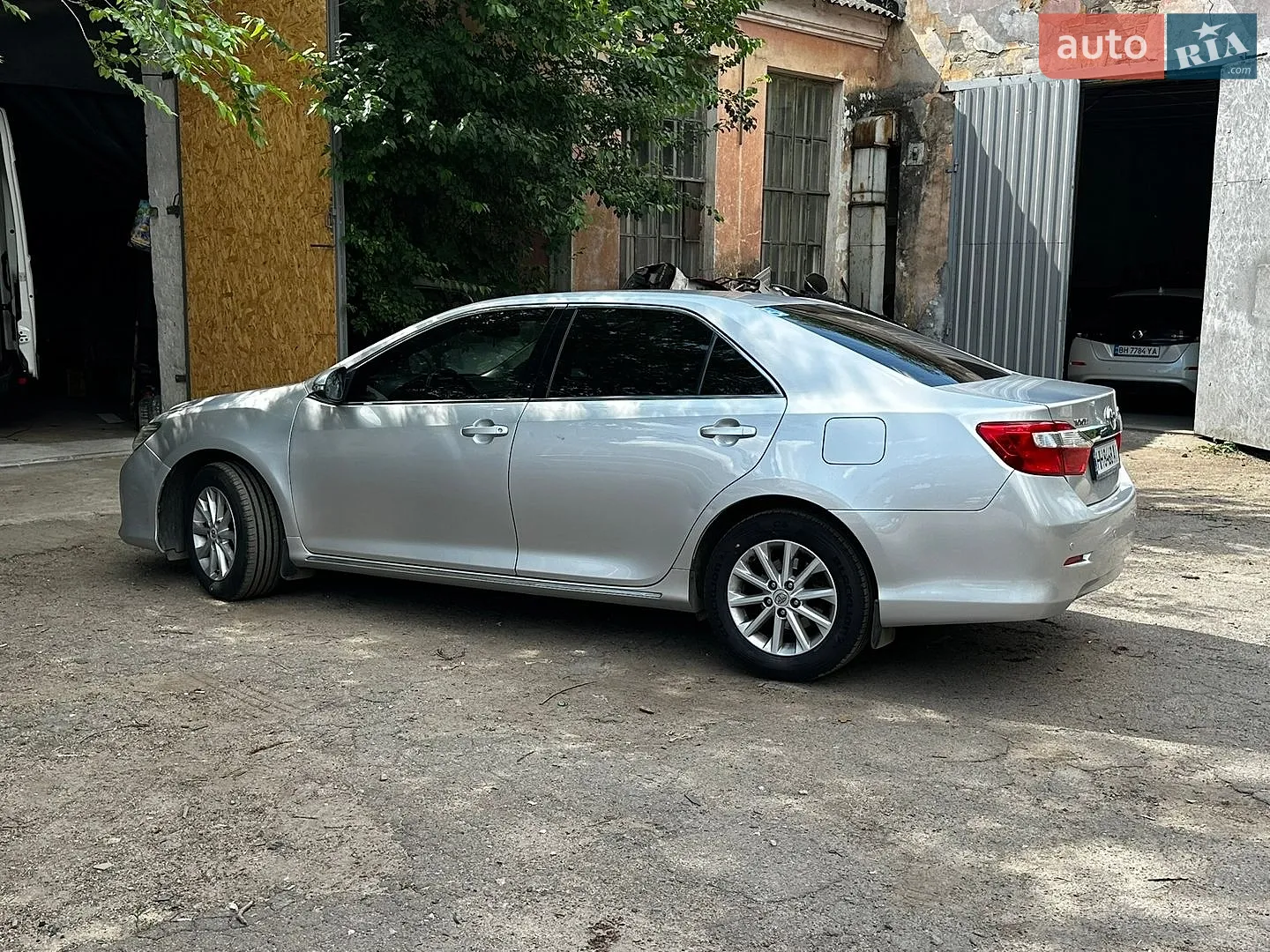 2011 Toyota Camry - мініатюра 3