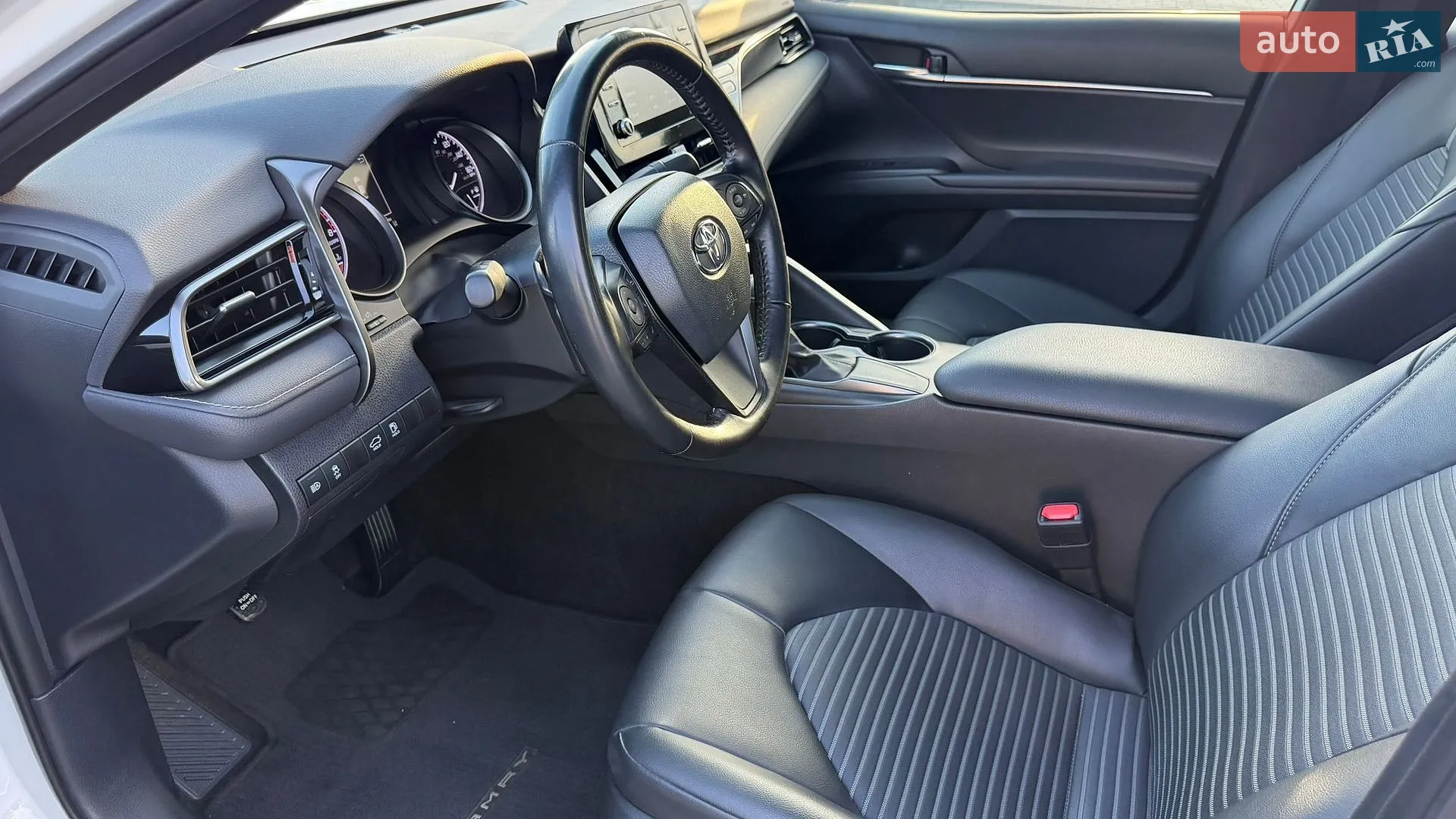 2021 Toyota Camry - мініатюра 19
