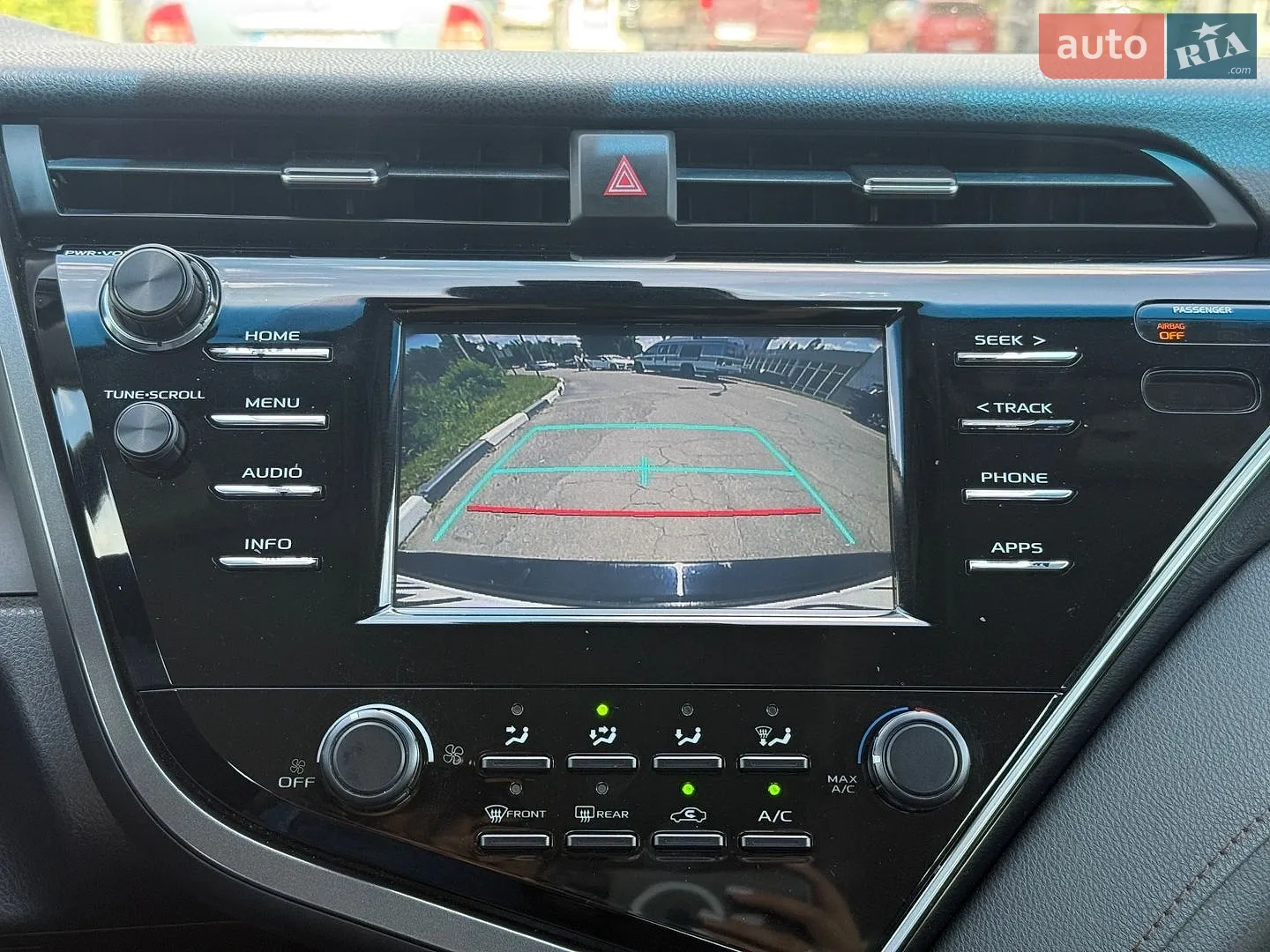 2018 Toyota Camry - мініатюра 19
